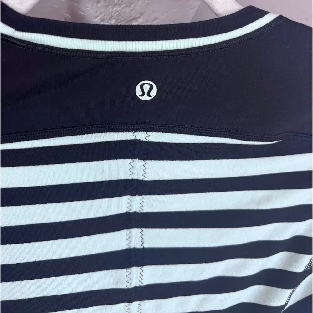 Lululemon Run Reflect Long Sleeve Top Size 2 Sea Stripe Mint Moment Black
